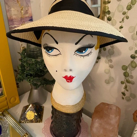 Vintage Manhattan Hat Co. Straw Visor - Picture 7 of 8